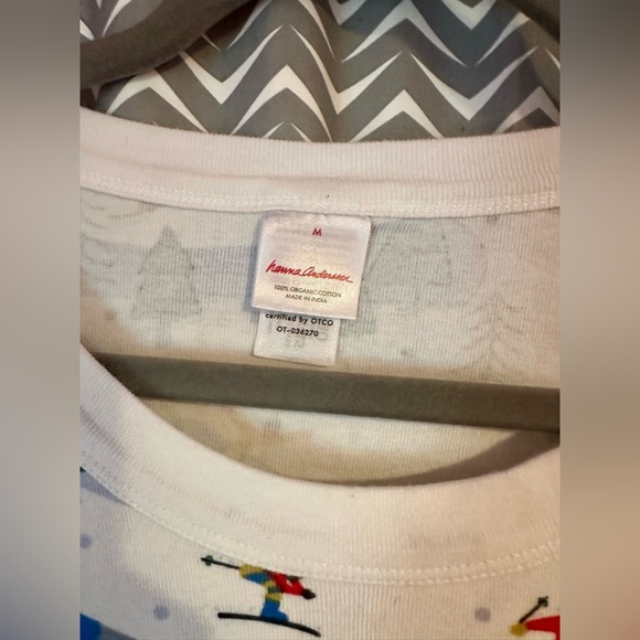 Hanna Andersson | Ski Slope Unisex Winter Pajamas, Size M - Picture 5 of 5
